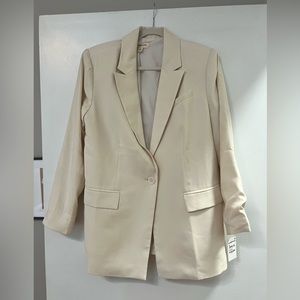 NEW WITH TAGS: Nordstrom Open Edit oversized blazer with shoulder pads.